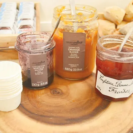 Otel Logis - Chateau Saint Marcel Boé