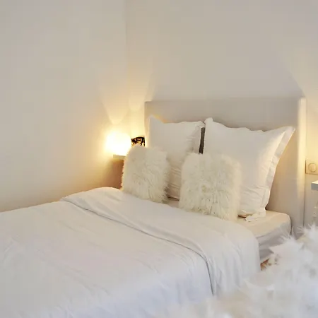 Hotel Logis - Le Saint Marcel