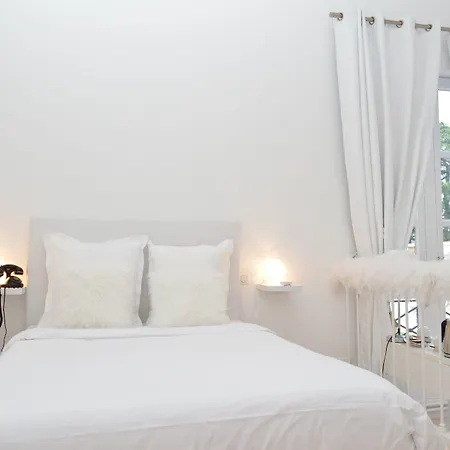 Logis - Le Saint Marcel 2*
