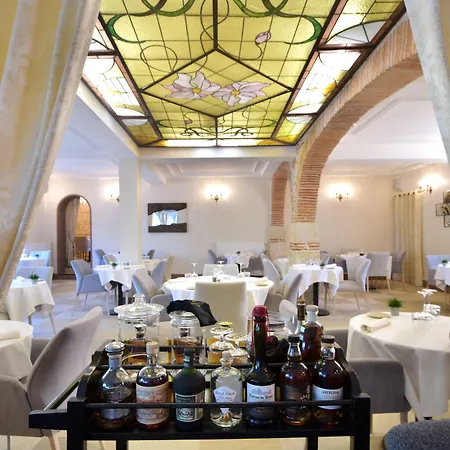 Logis - Chateau Saint Marcel 4* Boé