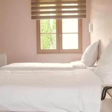 Hotel Logis - Le Saint Marcel Boé