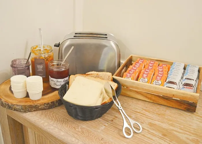 Hotel Logis - Chateau Saint Marcel