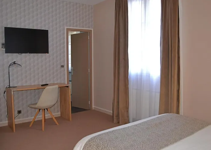 Logis Hotels - Le Saint Marcel מלון Boé