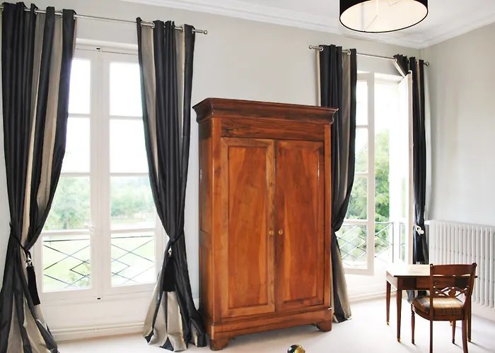 Hotel Logis - Chateau Saint Marcel