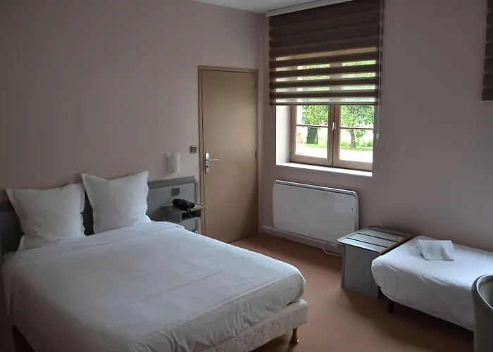 Logis Hotels - Le Saint Marcel מלון Boé
