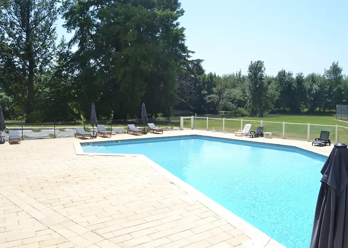 Logis - Chateau Saint Marcel 4* Boé