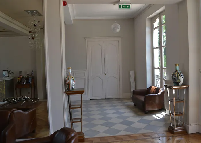 מלון Logis Hotels - Le Saint Marcel Boé