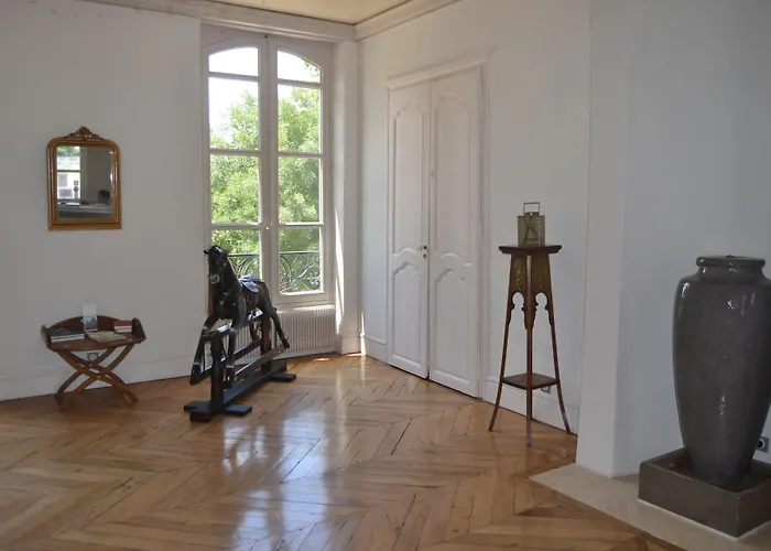 Logis - Chateau Saint Marcel Hotel